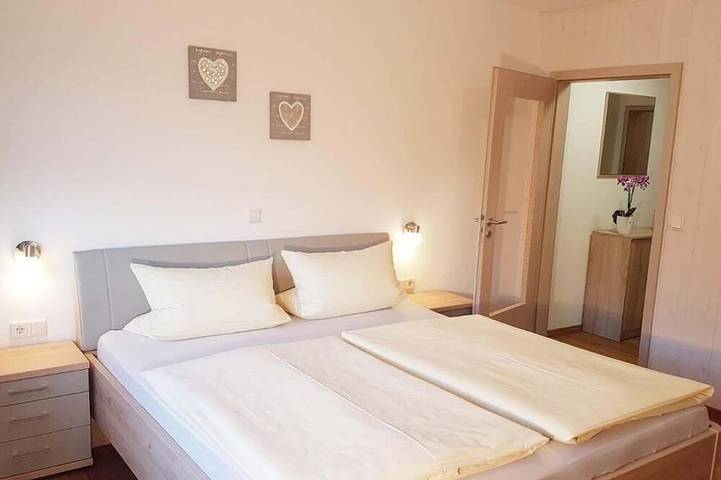 Ferienwohnung für 4 Personen, mit Pool und Garten in Kollnburg