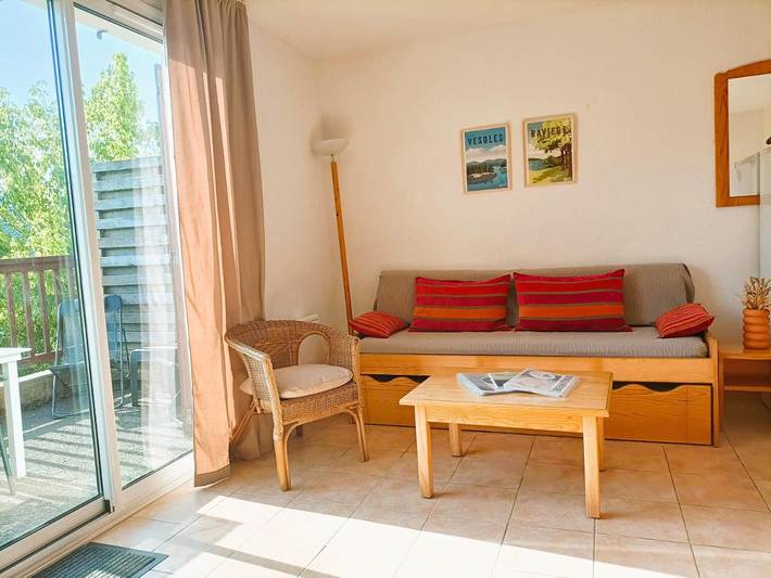 Location de vacances pour 6 personnes, avec Balcon et Terrasse ainsi que Jardin et Vue sur le lac dans Lac de la Raviège - 2