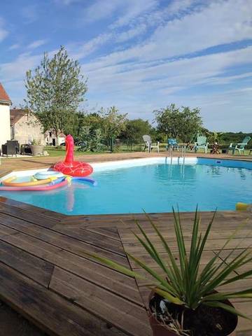Location de vacances pour 7 personnes, avec jardin ainsi que piscine et vue à Mareuil-sur-Cher