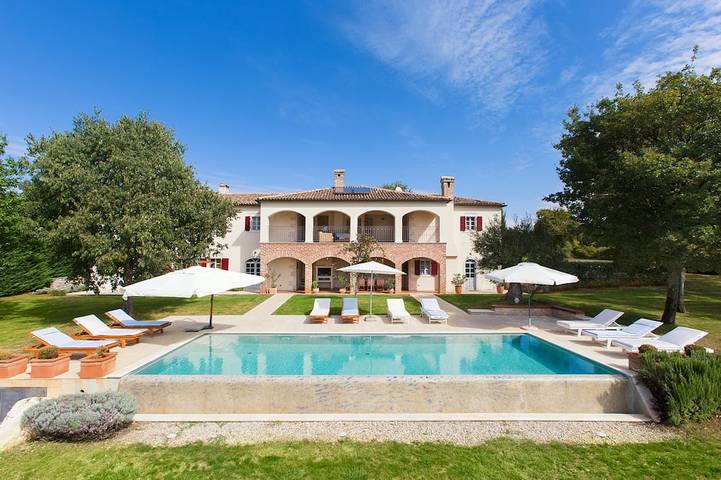 Ferienhaus für 12 Personen, mit Terrasse und Garten