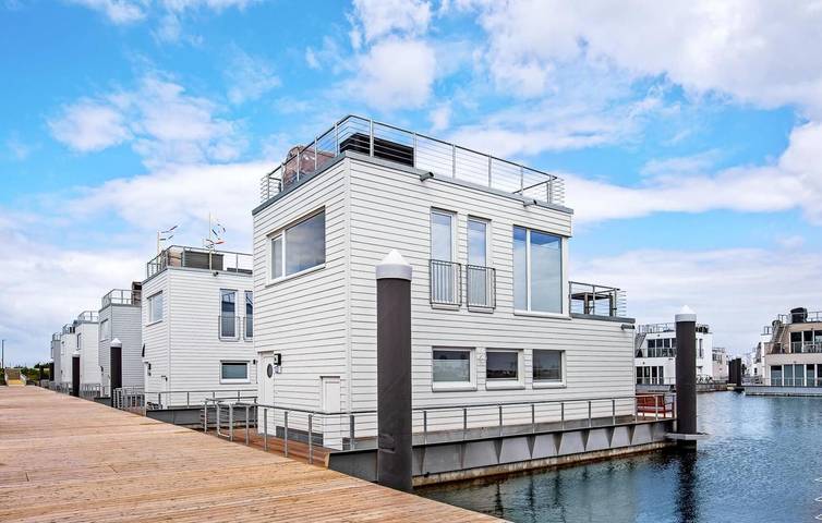 Hausboot für 4 Personen, mit Terrasse und Sauna in Schlei