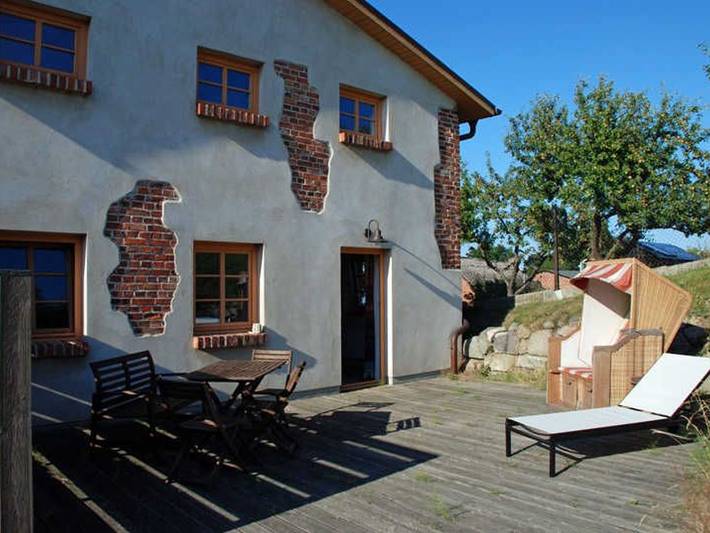 Ganze Ferienwohnung, Haus am Höft in Gager mit Seeblick und Sauna - 01 Ferienwohnung Gänseblümchen mit Seeblick in Gager, Mönchgut