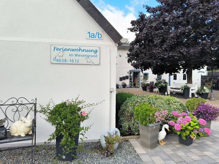 Ganze Ferienwohnung, Wiesengrund: gepflegte und gemütlich FeWo mit Garten - FeWo im Wiesengrund in Tarp, Grünes Binnenland