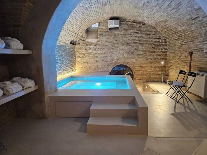 Chambre d’hôte pour 2 personnes, avec Jacuzzi et Piscine ainsi que Sauna et Vue à Sant'Elpidio a Mare