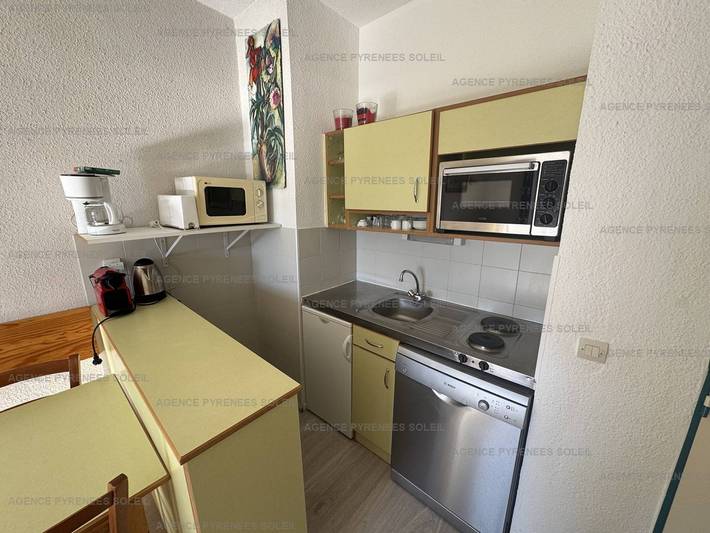 Ganze Wohnung, Gemütliche Ferienwohnung mit Balkon, 2 Schlafzimmer, direkt an Skipisten, nahe Balneotherapie in Les Angles, Parc naturel régional des Pyrénées catalanes