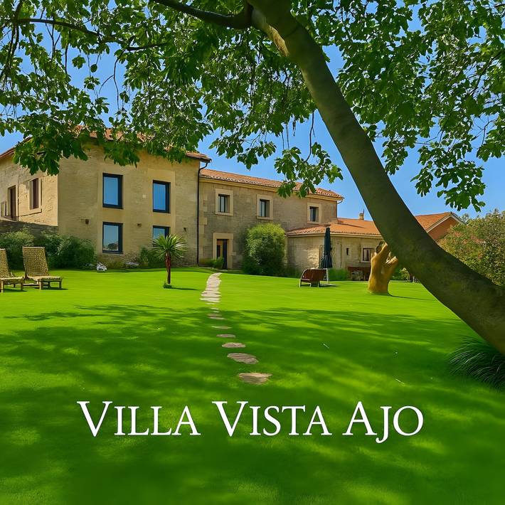 Villa Vista Ajo – 17e-eeuws herenhuis met tuin en uitzicht in hartje Ajo in Bareyo, Cantabrische kust