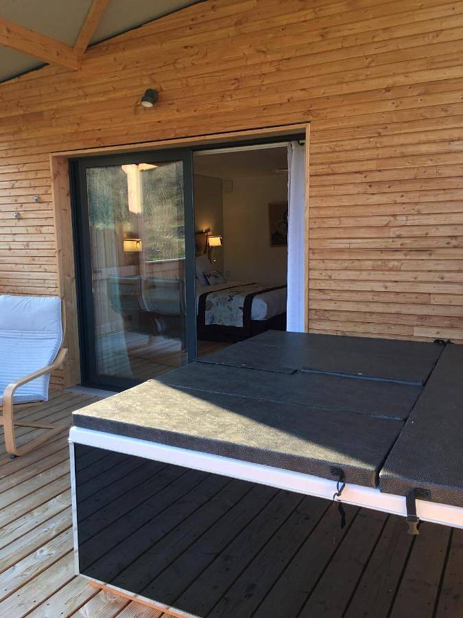 Chambre d’hôte pour 2 personnes, avec piscine ainsi que jardin et vue, animaux acceptés en Haute-Loire - 3