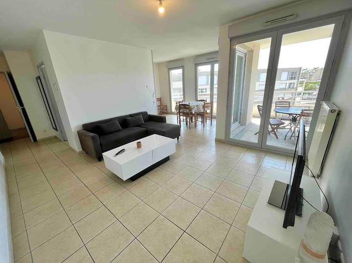 Appartement de vacances pour 4 personnes, avec vue ainsi que piscine et terrasse