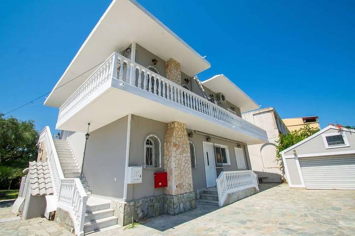 Apartment for 2 people, with balcony in Kalamaki