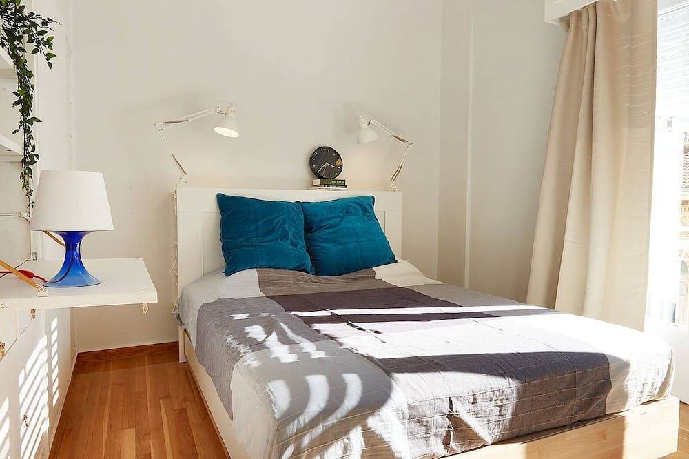 Entire apartment, Spacious elegant 3 bedroom apartment in the heart of Athens in Central Section of Athens, Athens