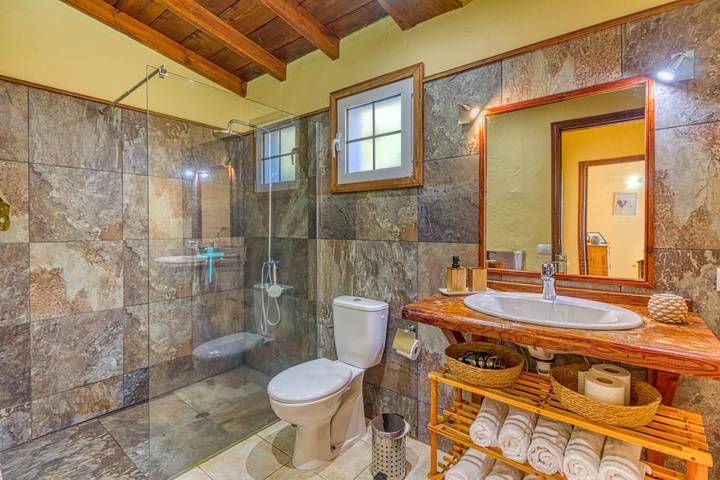 Chalet para 4 personas, con Jacuzzi y Terraza además de Jardín y Vistas en La Palma - 4