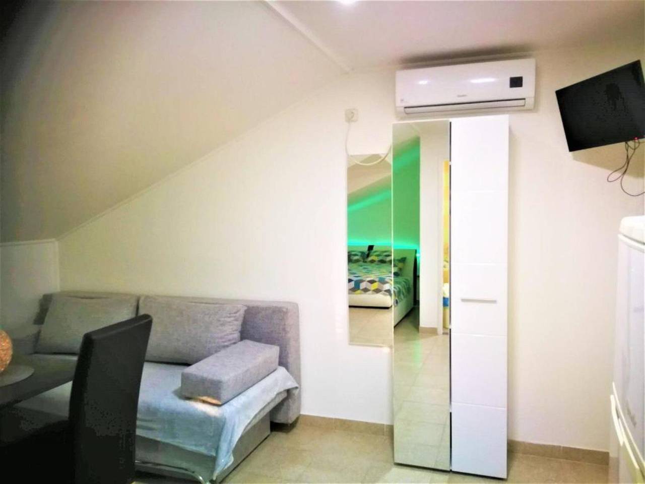 Ganze Wohnung, Apartments Milic - Studio Apartment with Sea View 4 - 2 in Donji Karin, Zadar