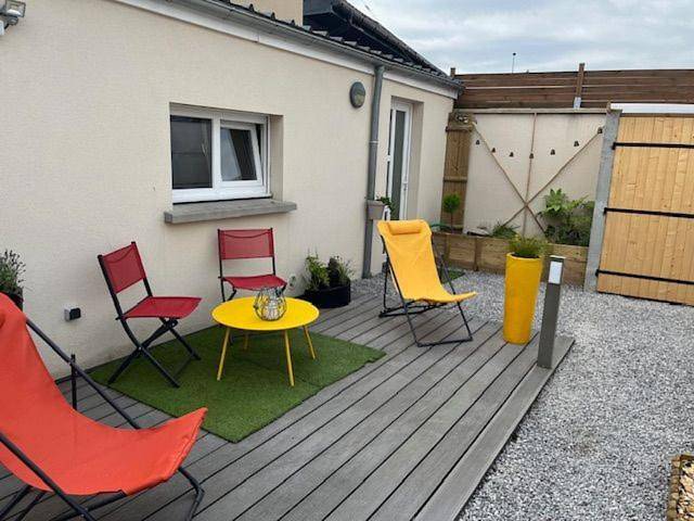 Gîte pour 2 personnes, avec terrasse dans Neuville-Saint-Rémy