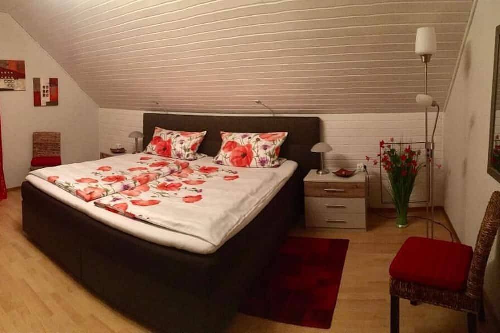 Ganze Wohnung, Liebevoll eingerichtete Fewo mit großem Balkon für gemütliche Stunden in Pleinfeld, Fränkisches Seenland