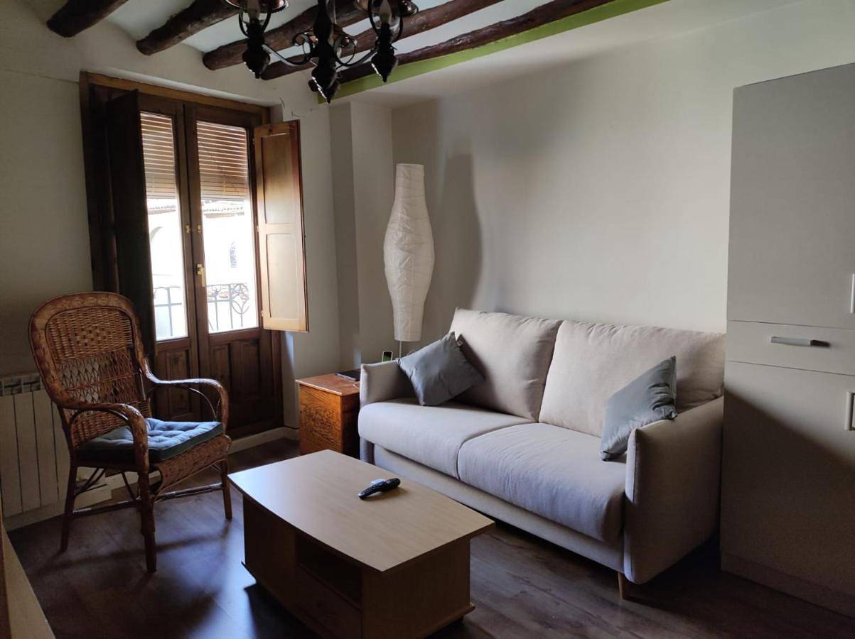 Apartamento entero, Casa Pilar situada en la capital del Somontano in Barbastro, Provincia de Huesca