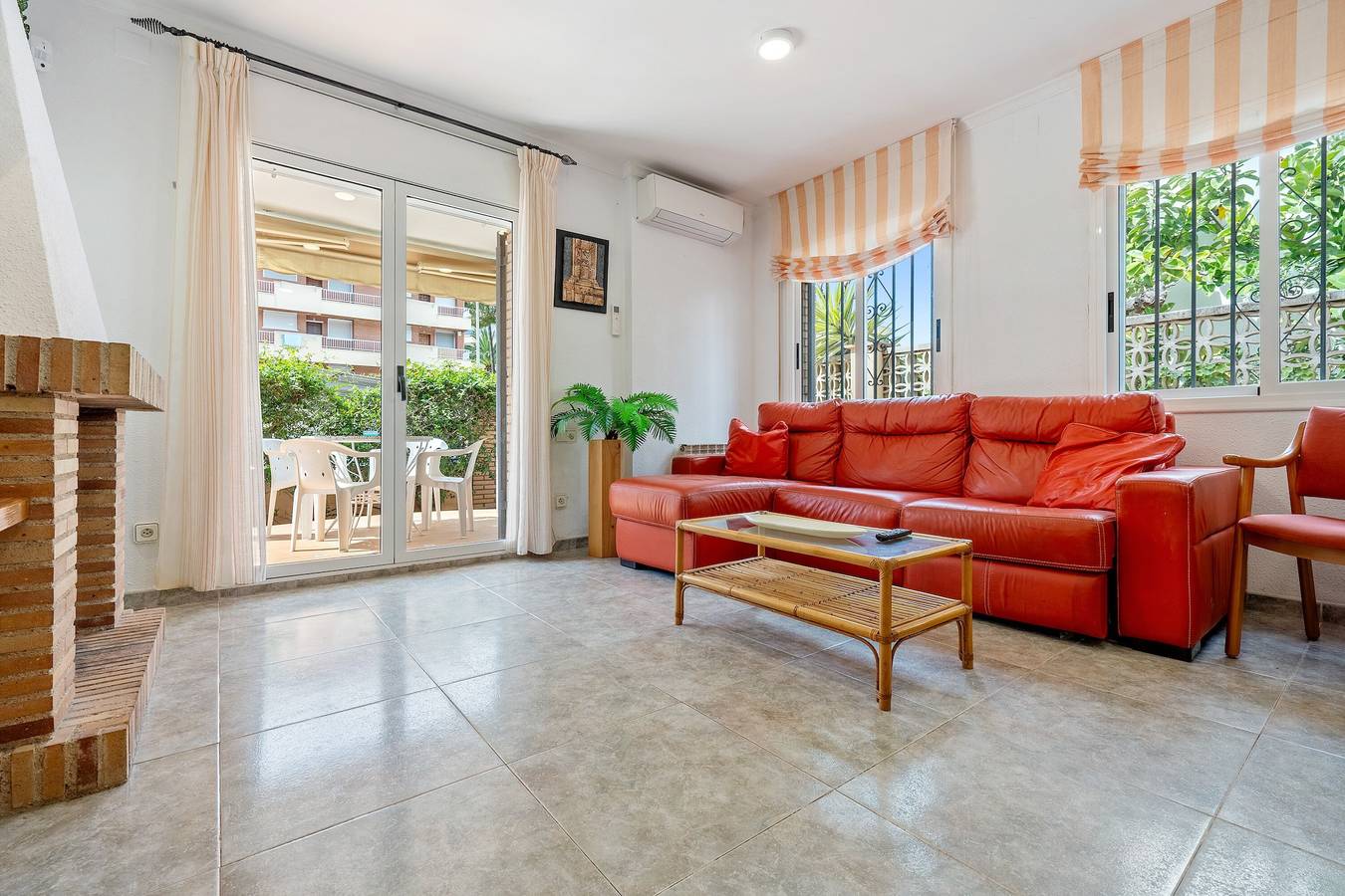 Maison De Vacances pour 10 Personnes dans Vilafortuny, Cambrils