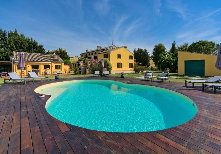 Location de vacances pour 2 personnes, avec jardin ainsi que piscine et vue à Morrovalle - 4