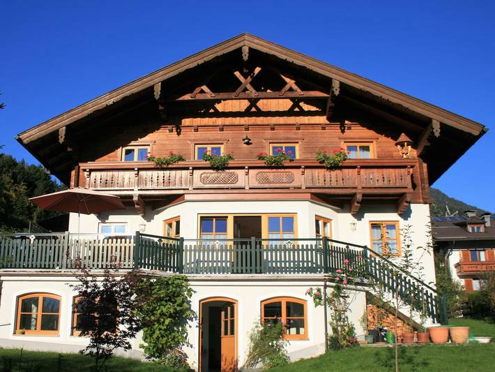 Ferienwohnung für 4 Personen, mit Balkon und Ausblick sowie Seeblick am Wolfgangsee