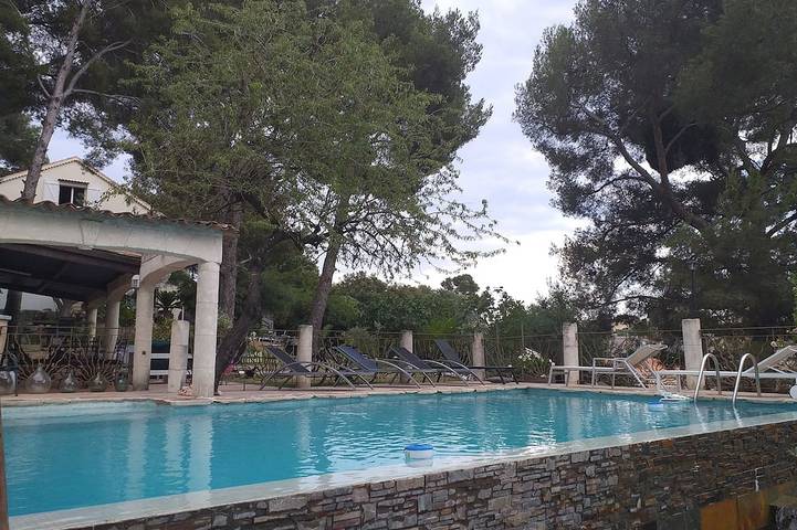 Maison de vacances pour 6 personnes, avec Terrasse ainsi que Jardin et Piscine à La Seyne-sur-Mer