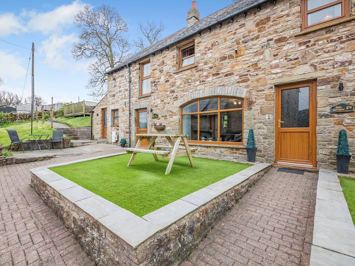 Holiday rental for 4 people, with garden, with pets in Cumbria