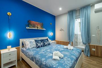 Vacation Rental for 5 Guests in Syracuse, Syracuse Province, Picture 2