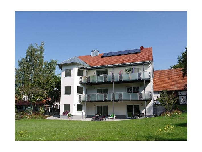 Ferienhaus für 9 Personen, mit Balkon und Garten sowie Pool und Sauna in Franken