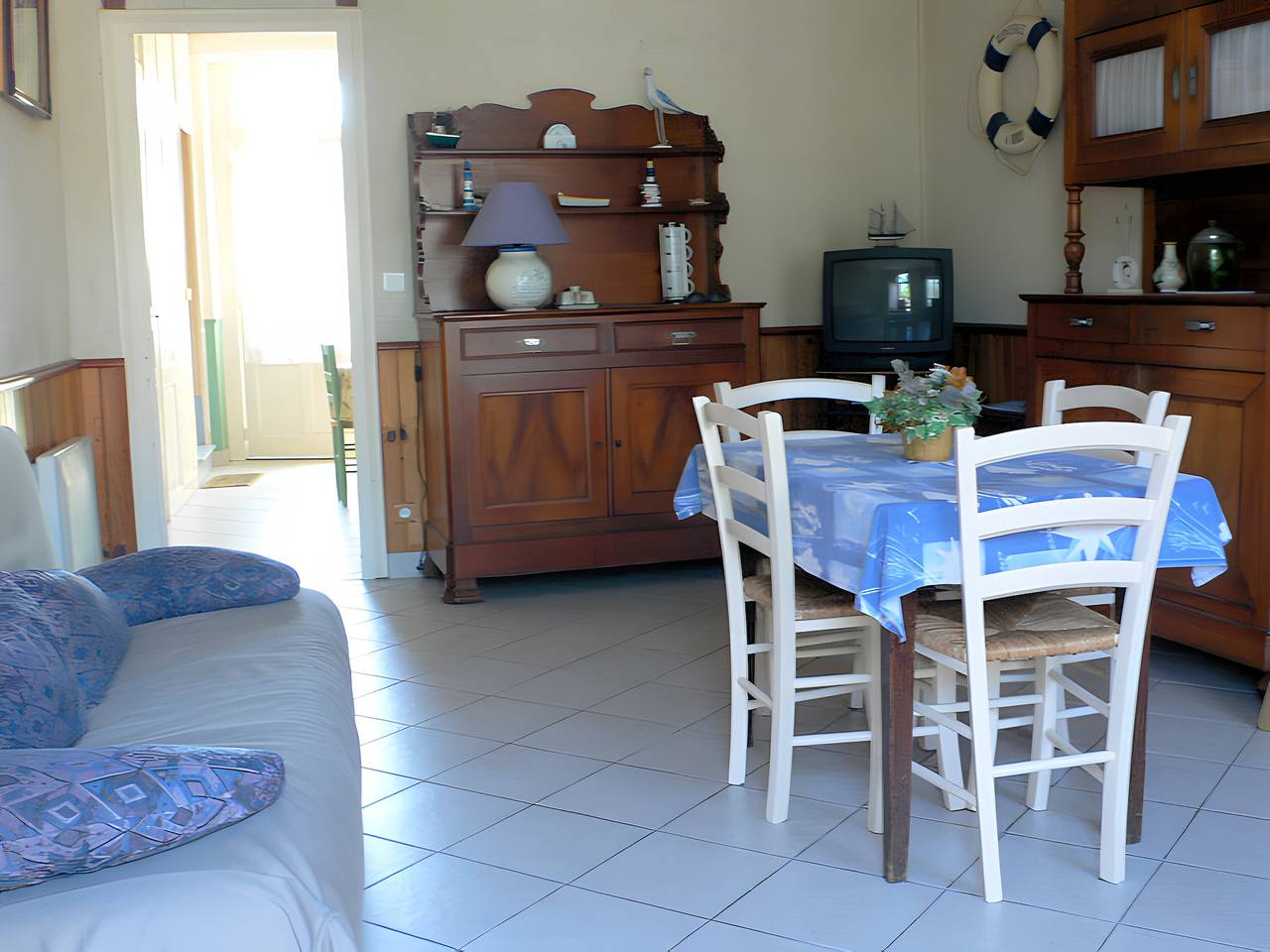 Ferienhaus „Les Flots Bleus“ mit privater Terrasse, Garten und Wlan in Cancale, Mont-Saint-Michel-Bucht