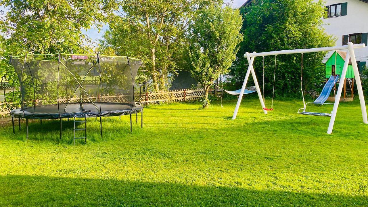 Ganze Wohnung, Fewo Chris, nähe Center Parcs Leutkirch - 2Sz Apartment im Allgäu,Privatparkplatz in Altusried, Bayerisch Schwaben