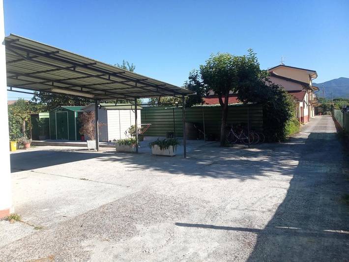 Location de vacances pour 3 personnes, avec Balcon et Terrasse ainsi que Jardin et Vue à Carrare - 4