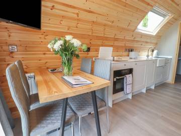 Hut for 4 People in Forest of Bowland, North West England, Photo 4