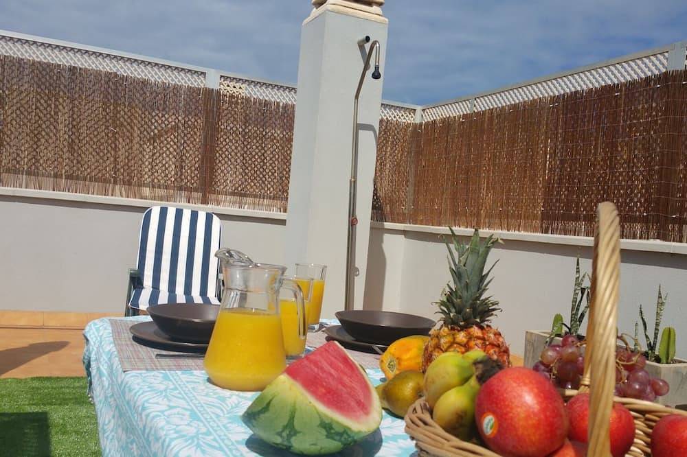 Ganze Wohnung, Attic Beach Entspannt Sardina. Terrasse. Wifi in Sardina del Norte, Gáldar