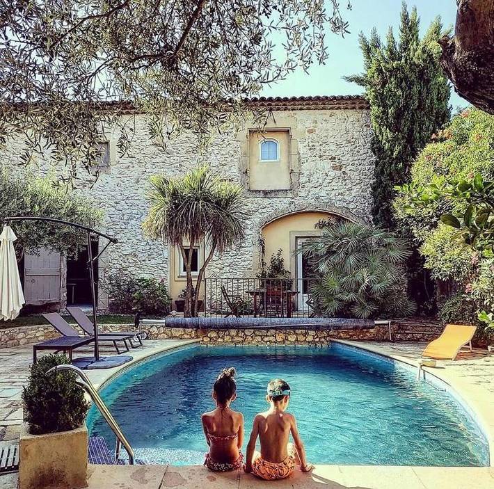 Gîte pour 6 personnes, avec piscine et terrasse