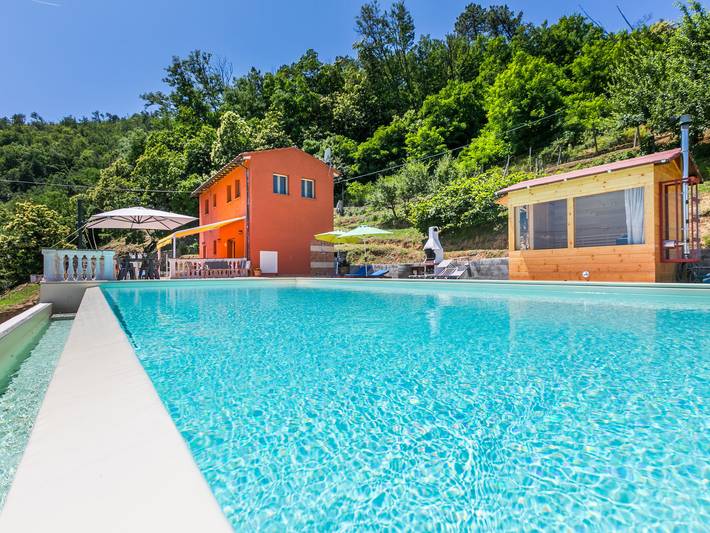 Red House in Pescia, Provincia di Pistoia