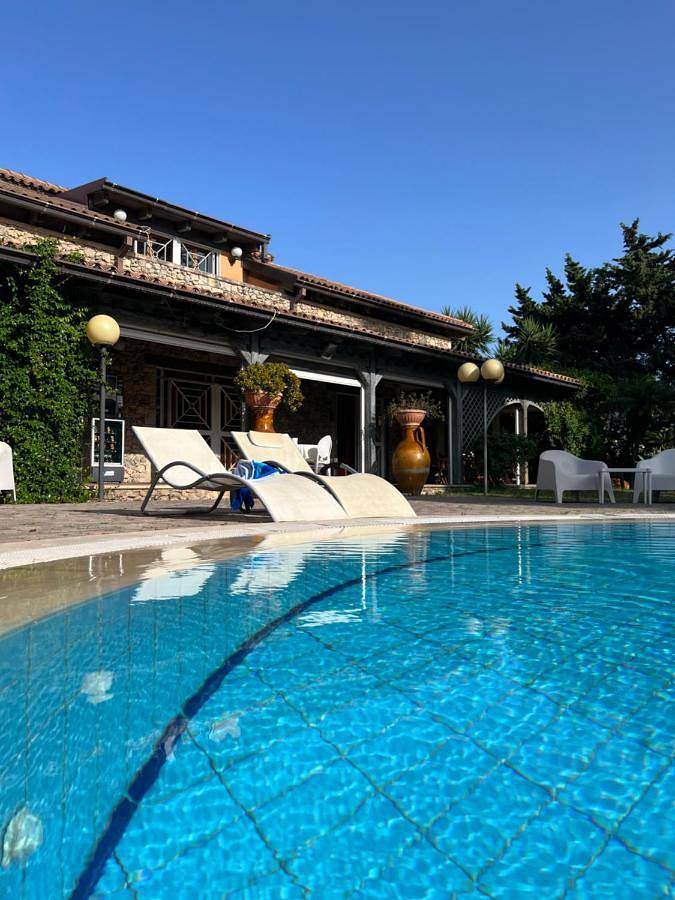 Villa with Private Pool in Praia A Mare Taranto, Taranto