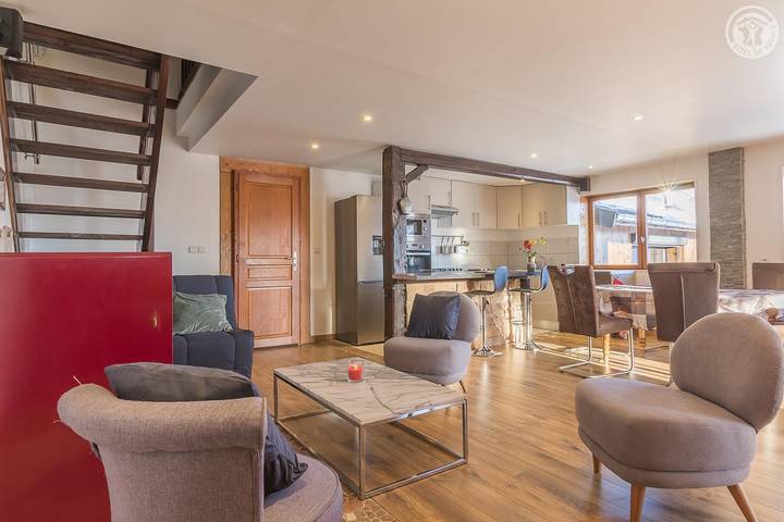 Chalet pour 6 personnes, avec terrasse à Les Déserts - 2