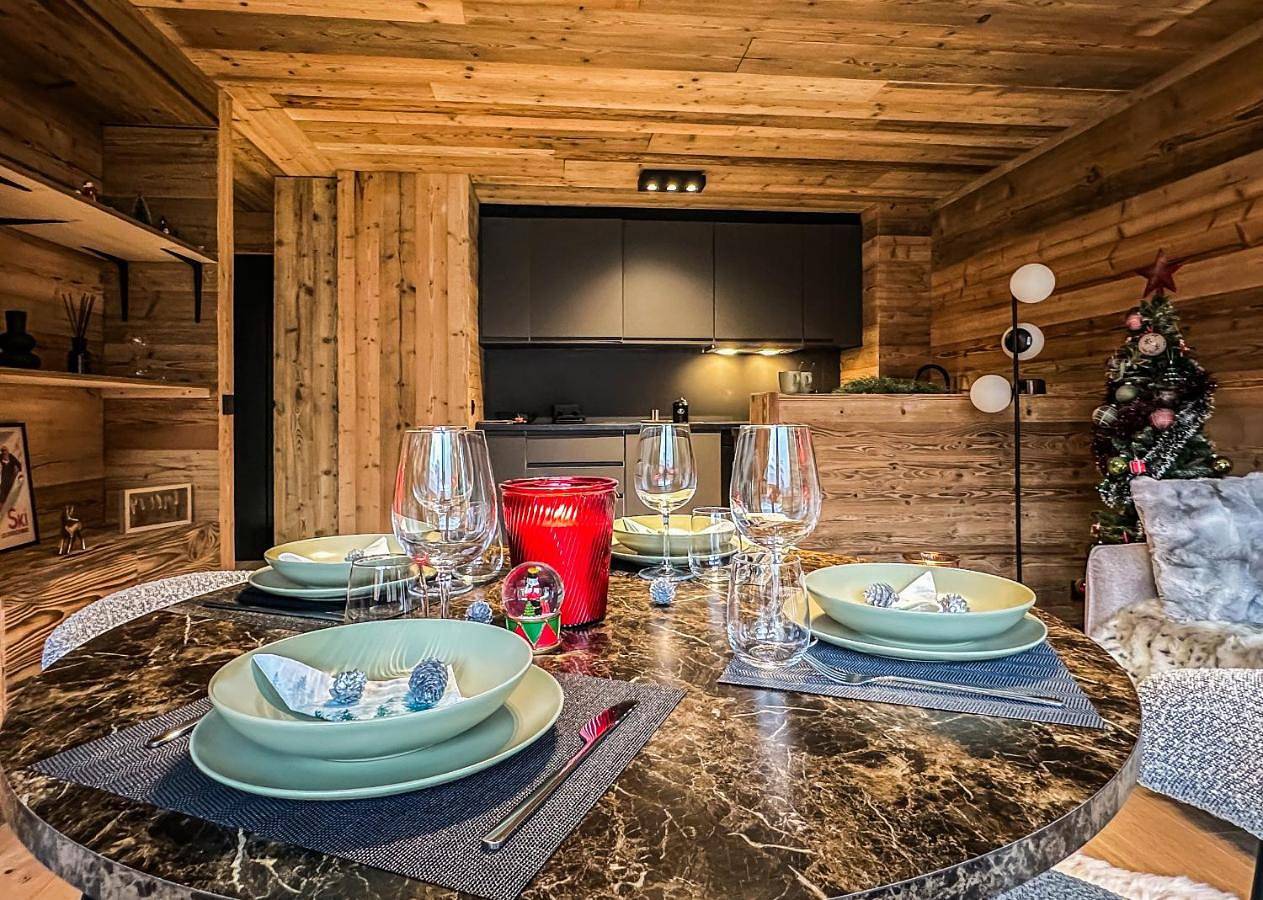 Appartement entier, Two-Bedroom Deluxe Apartment with Balcony in Megève, Pays du Mont-Blanc