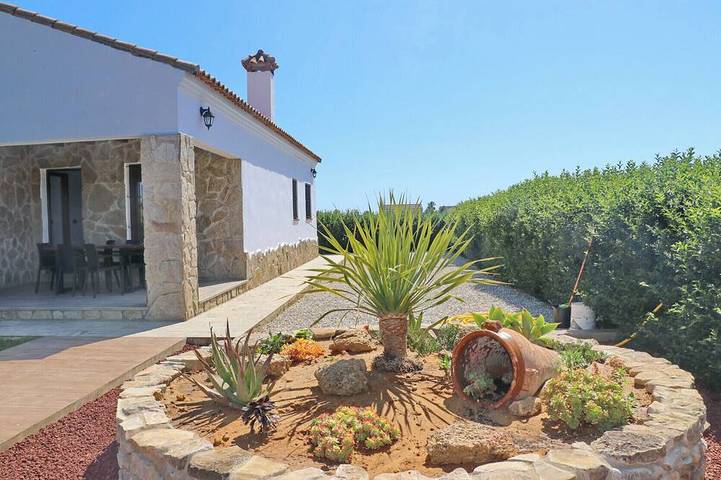 Casa rural para 6 personas, con jardín en El Palmar (Andalucía)