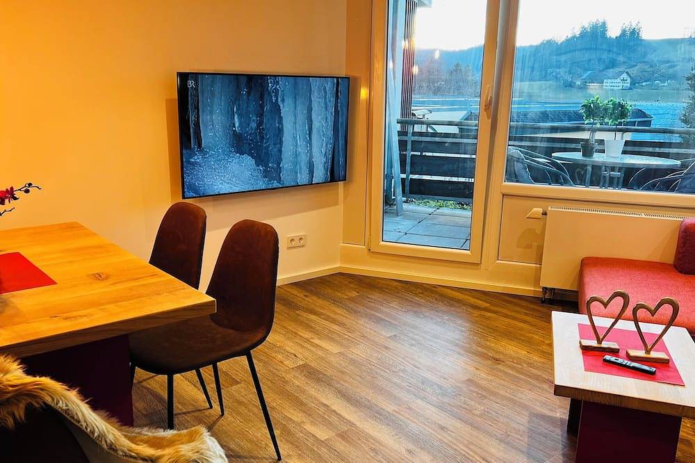 Ganze Wohnung, Alpenjuwel mit Pool und Sauna in Scheidegg, Bayerisch Schwaben