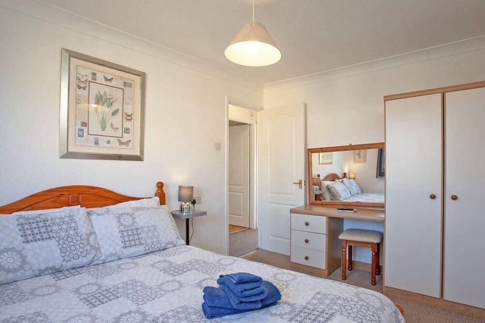 Driftwood, 2 Bedroom Chalet on the 4* Welcome Holiday Park, Dawlish Warren in Dawlish Warren, Dawlish