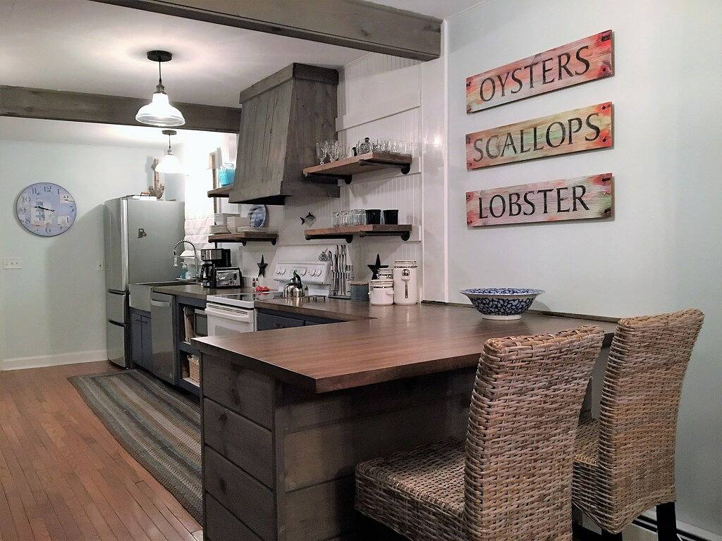 Haus am Strand mit 3 + Schlafzimmer. Nur wenige Schritte vom Colt State Park / Bristol Town Beach entfernt in Bristol (RI), Bristol County