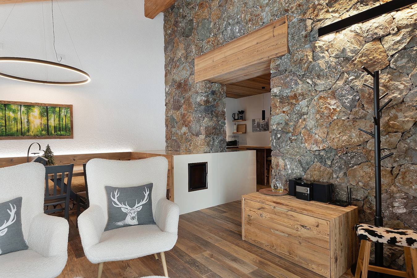 Ganze Wohnung, Apartment 'Luxury Chalet Cirmolo' mit Bergblick und Wlan in Ronchi Valsugana, Valsugana