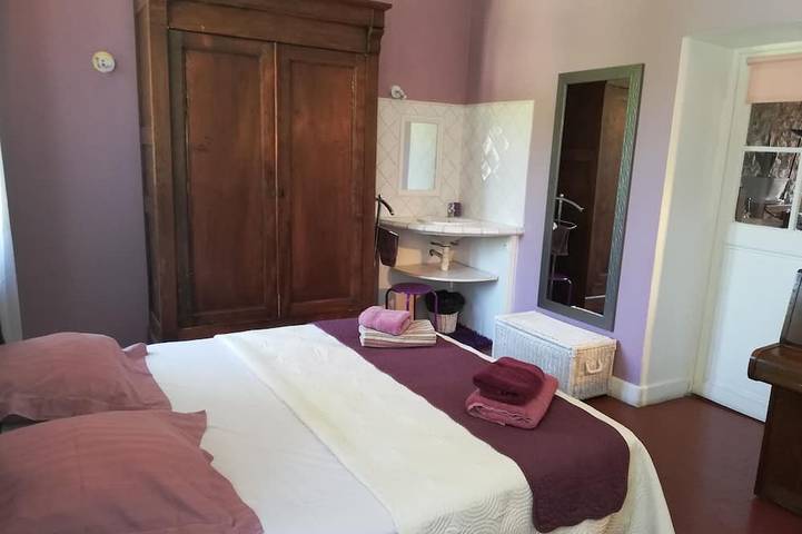 Bauernhaus aus dem 19. Jahrhundert in der Nähe der Strände von Cannes in ruhigem Pool / Spa / Garten ohne Visavis in Mougins, Mittelmeerküste (Frankreich)
