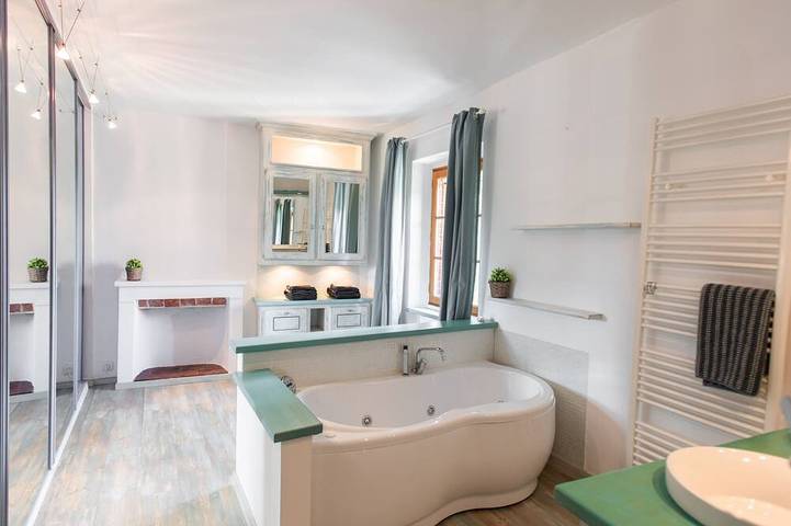 Charakteristisches Landhaus mit A/C und Pool in Séguret, Vaucluse