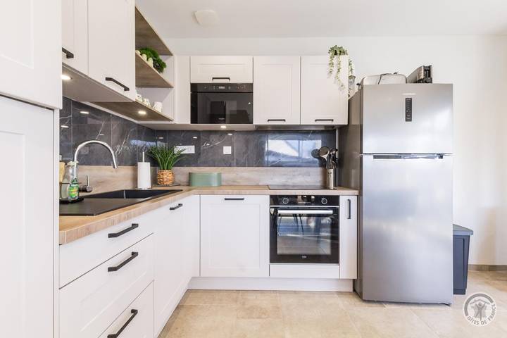 Gîte pour 8 personnes, avec jardin et terrasse, animaux acceptés à Saint-Germain-sur-Ay - 3