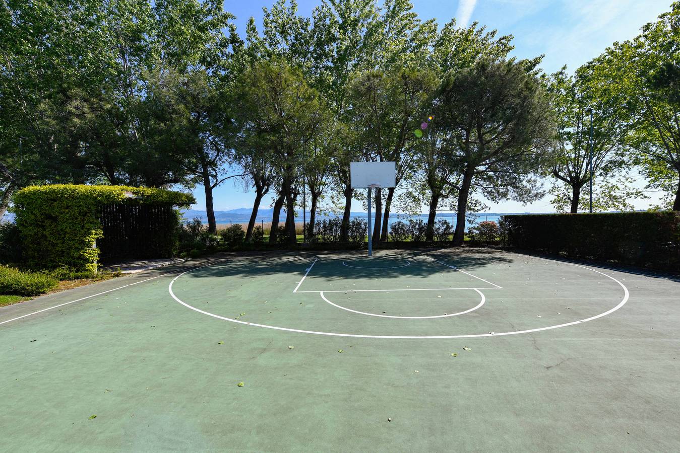 Ganze Wohnung, Acquarius Resort Lake Front Sirmione - Mgh 1 in Sirmione, Gardasee-Berge