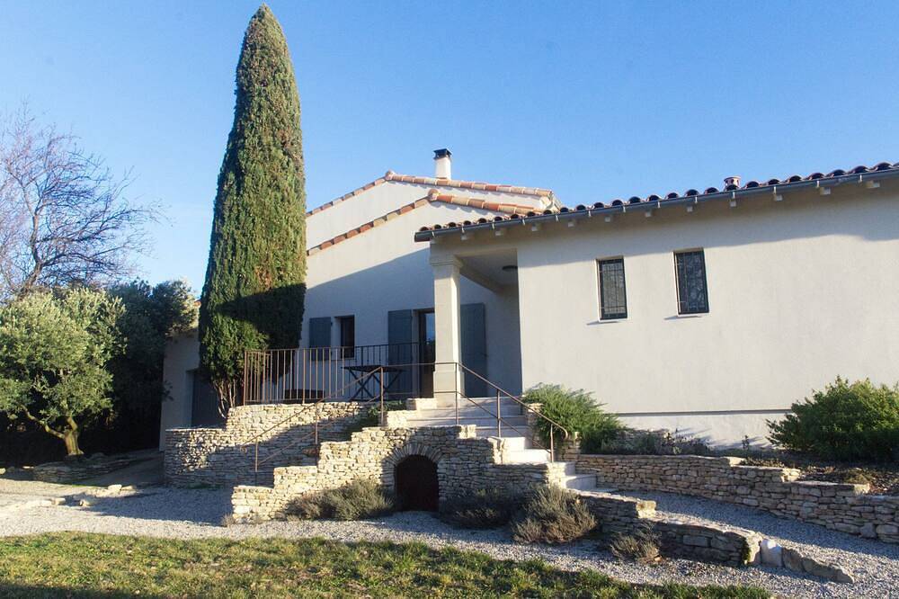 In der Provence, zwischen Ventoux und Luberon, schöne Villa mit Pool in La Roque-sur-Pernes, Vaucluse
