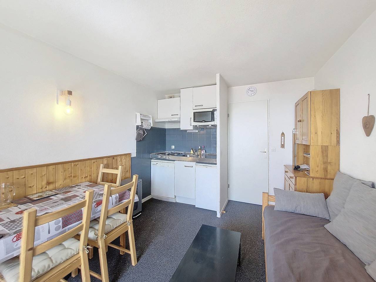 Ganzes Studio, Komfortables Studio für 5 Pers. in Pistennähe mit Balkon in La Rosière, Montvalezan
