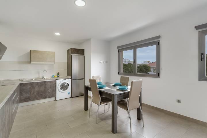 Entire apartment, Vacation Apartment 'Edificio Bentejui 2' with Wi-Fi and Air Conditioning in Cruce de Arinaga, Agüimes