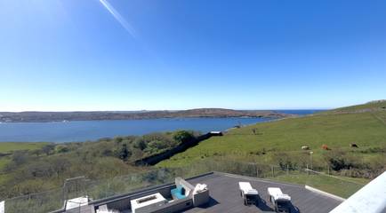 Holiday Rental for 10 People in Clifden, Connemara National Park, Photo 3