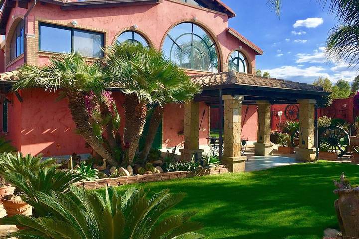 Villa für 6 Personen, mit Terrasse und Garten